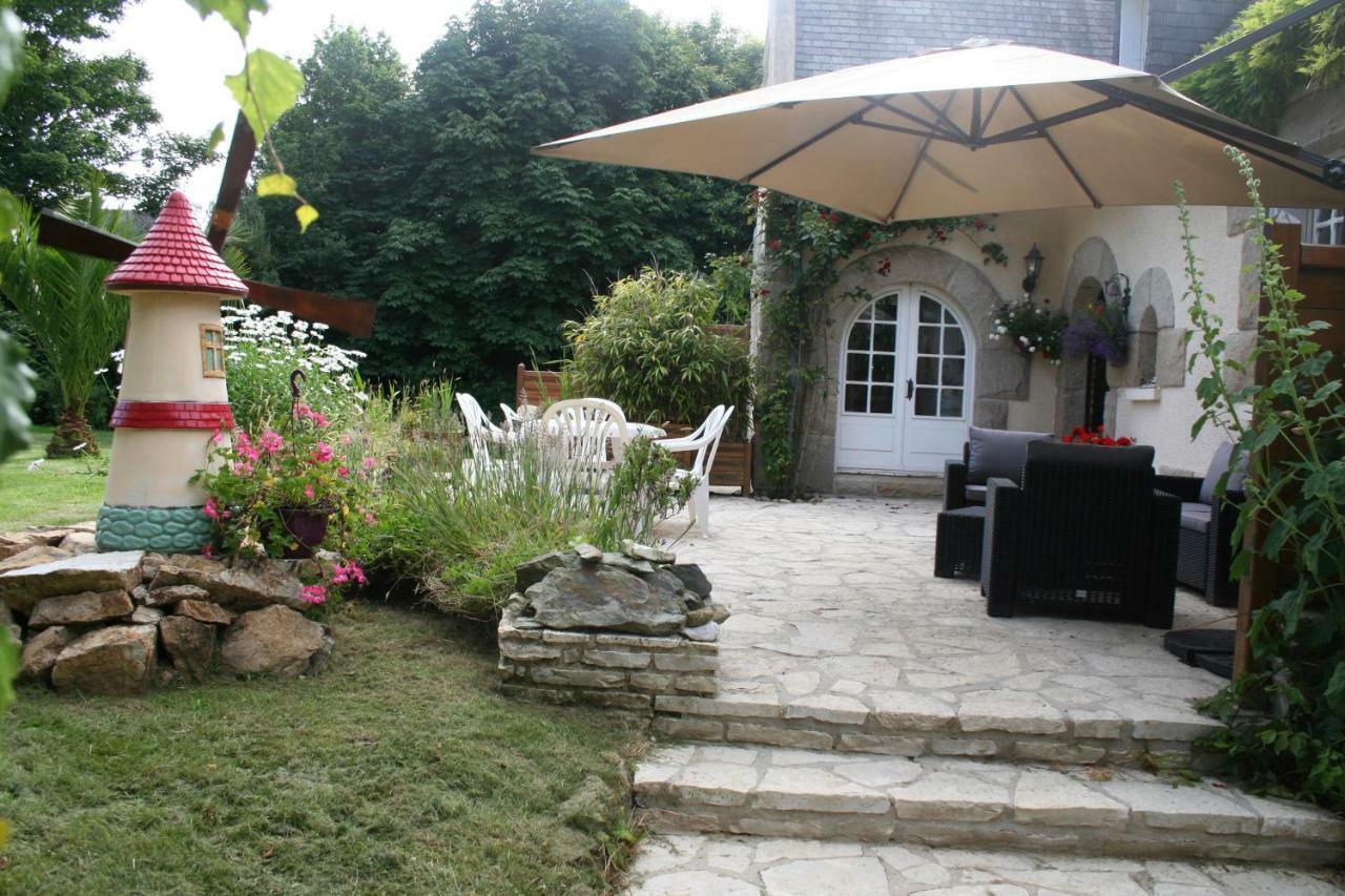 Chez Renee Et Raynal B&B Plounévez-Lochrist Exterior foto